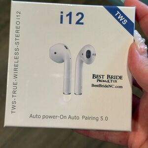 i12 Wireless Earbuds - White